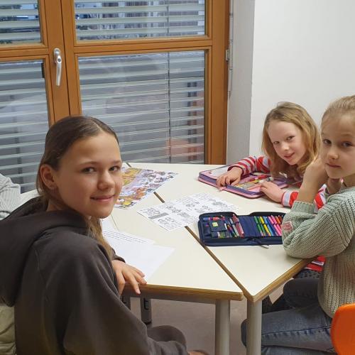 Mittelschule 3. Klasse trifft 1. Klasse Volksschule - Lesepaten