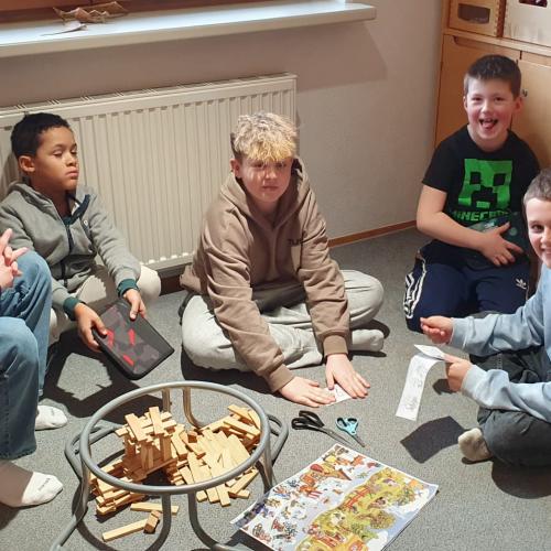 Mittelschule 3. Klasse trifft 1. Klasse Volksschule - Lesepaten