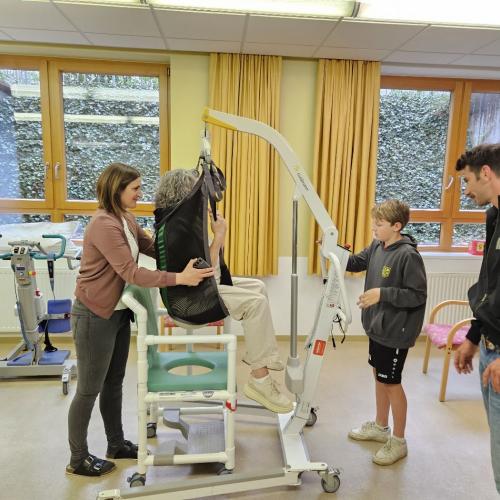 Besuch im Wohn- und Pflegeheim Ebbs mit den Jungs der 3. Klassen.